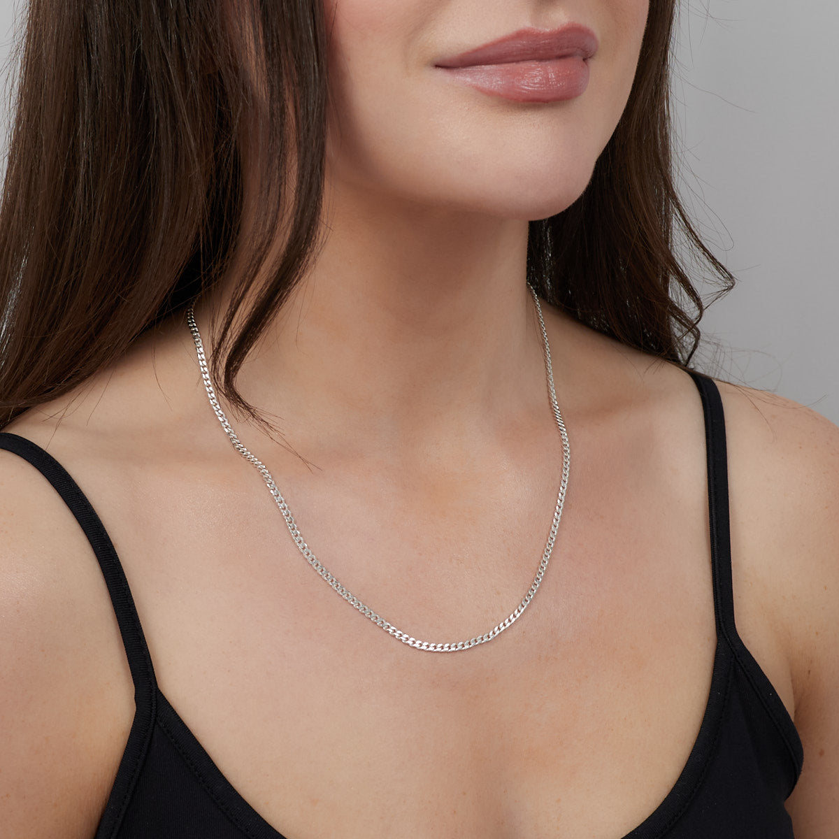 curb chain for women