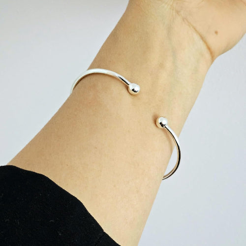 infinity loop silver bracelet for women girl