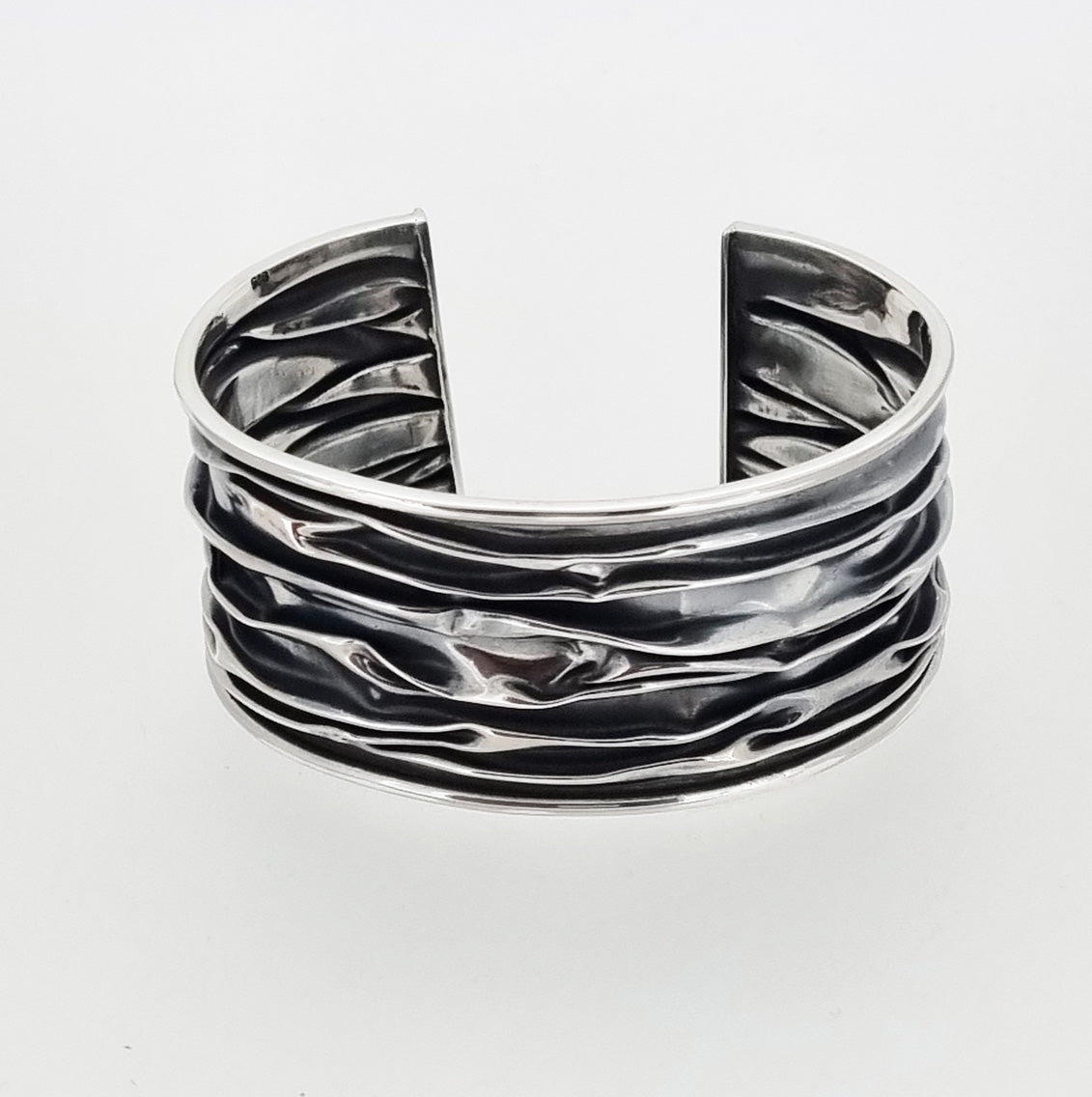 chunky crushed bangle cuff for lady