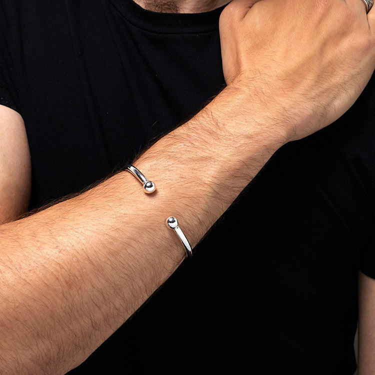 Mens torque silver bangle