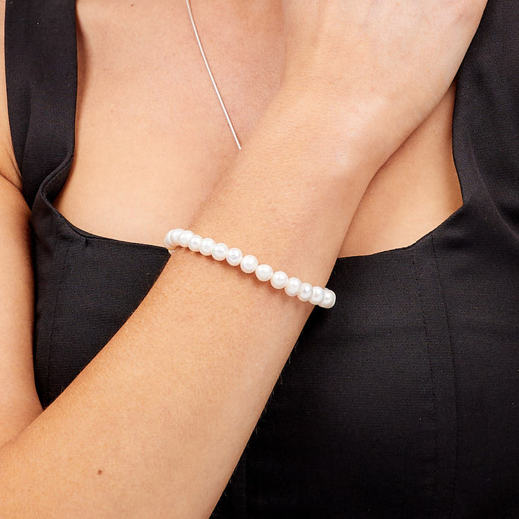Stunning 7-8mm Freshwater Pearl Bracelet for Women Ladies and Girls