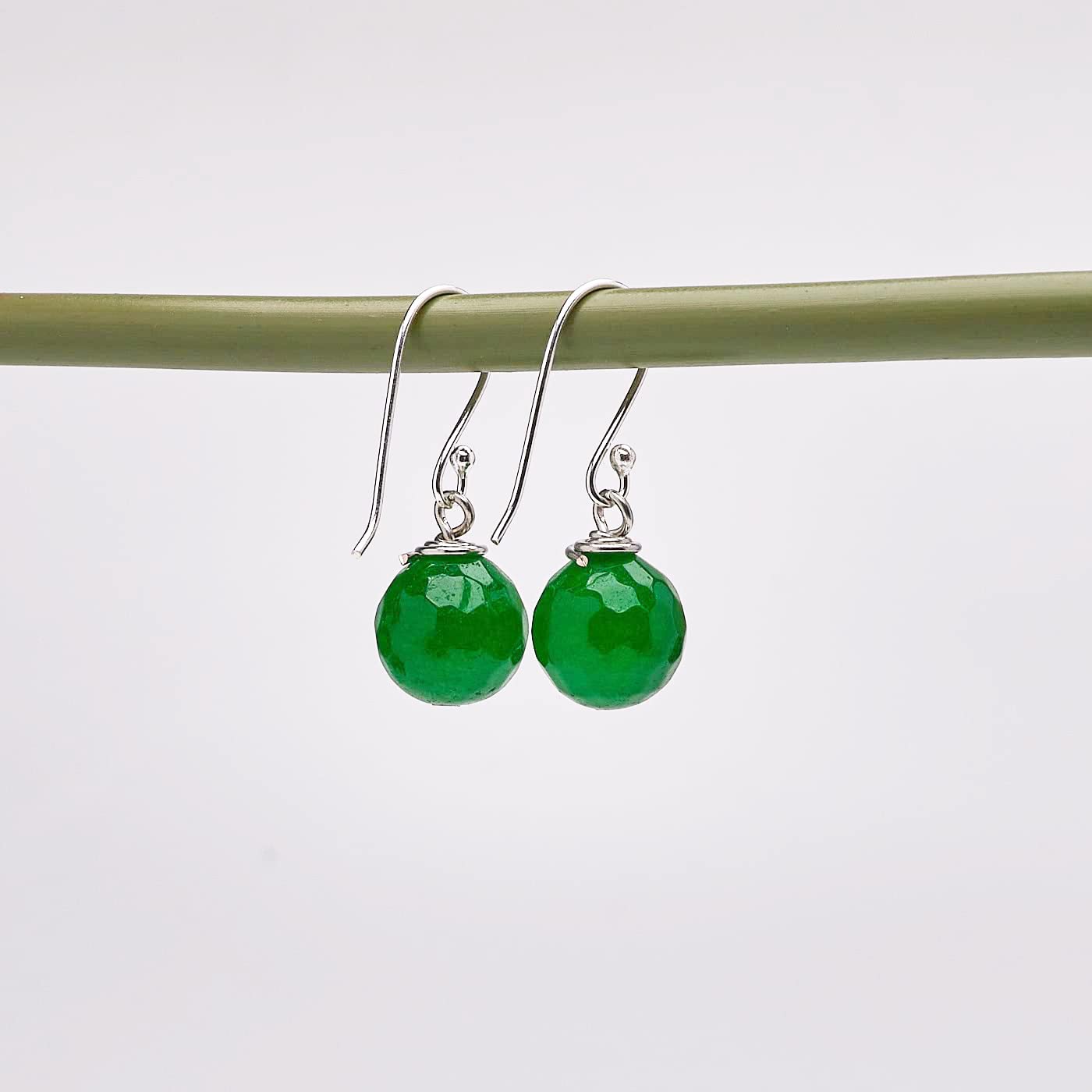 Stunning Womens Handmade Natural Green Agate Dangle Drop Earrings