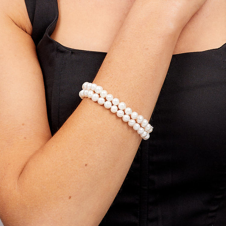 Womens White Freshwater Pearl Bracelet