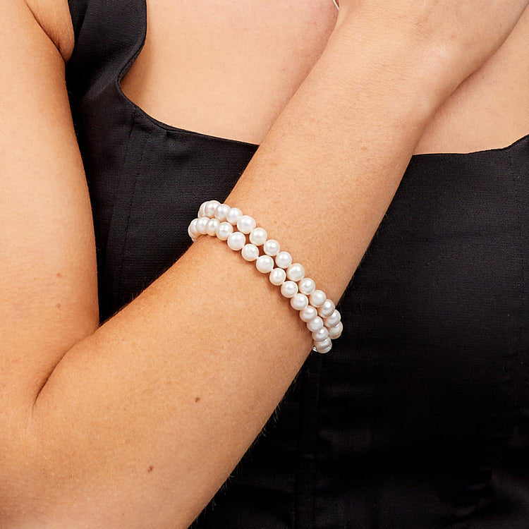 Womens White Freshwater Pearl Bracelet
