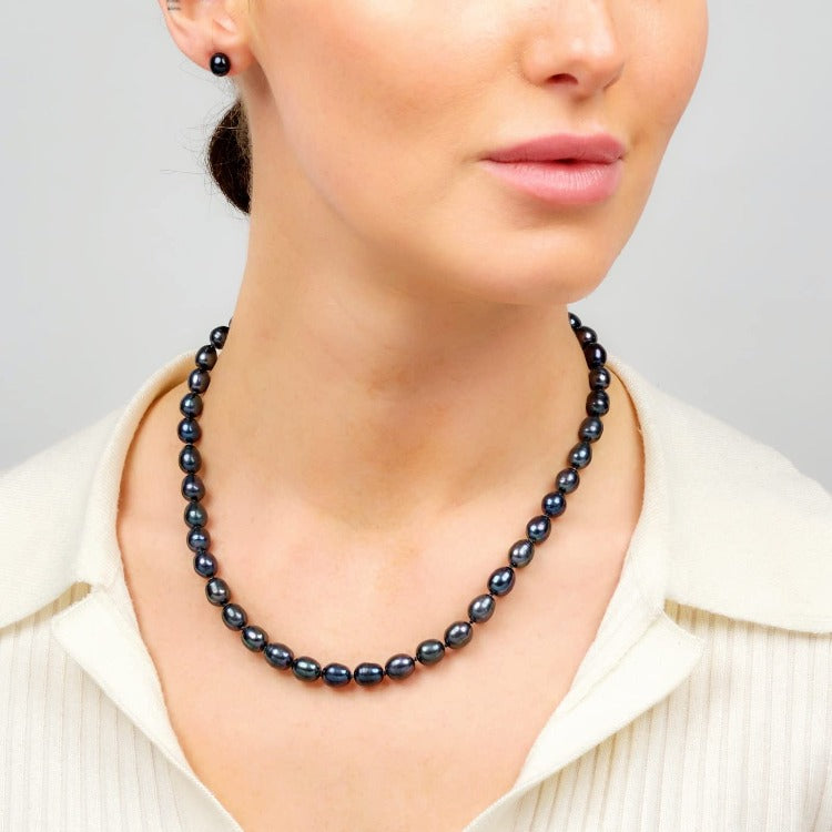 Womens Black Pearl Necklace