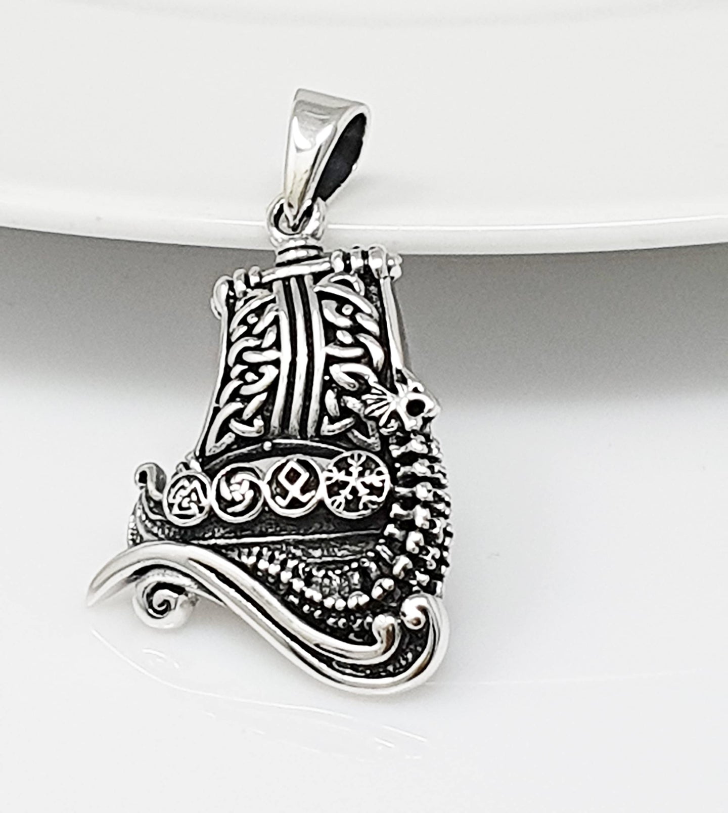 viking pendant