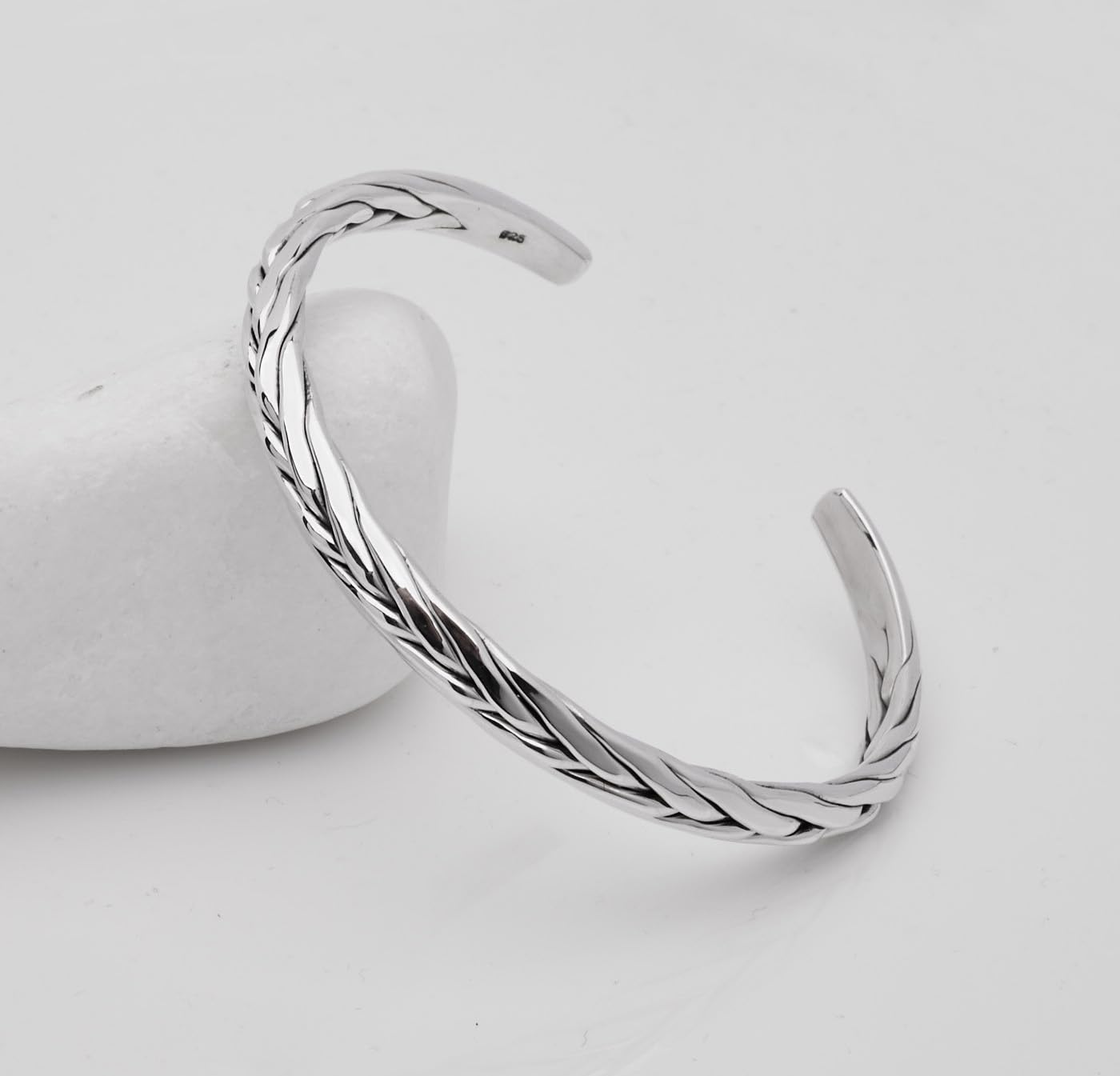 classi csilver bangle for men
