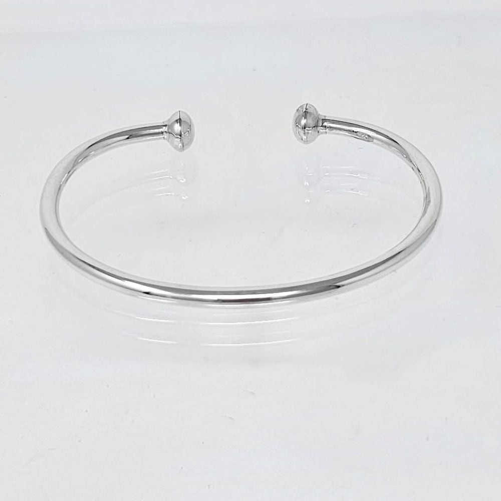 solid torque bangle 