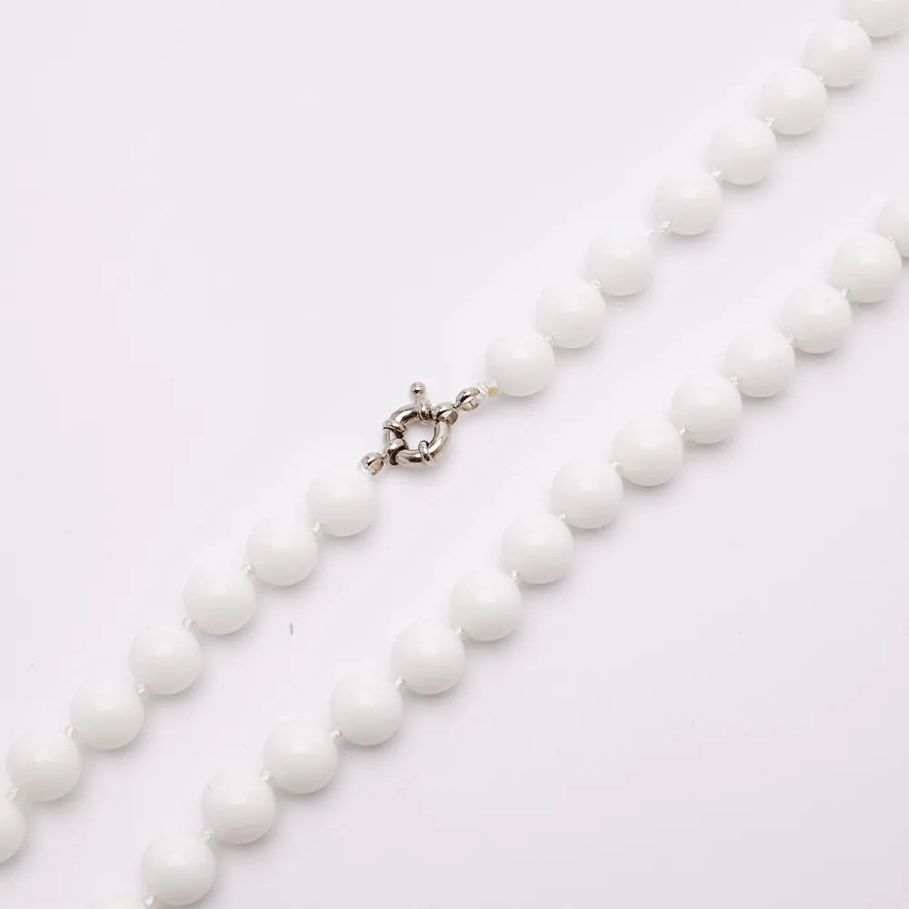 Womens White Shell Beaded Necklace With Magnetic Clasp